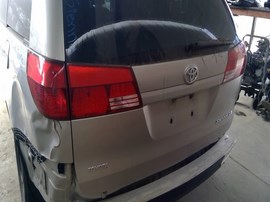 2005 TOYOTA SIENNA, SILVER, LE MODEL, 3.3L, AT, FWD.   Z26511